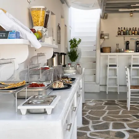 Iris Hotel Naousa (Paros)