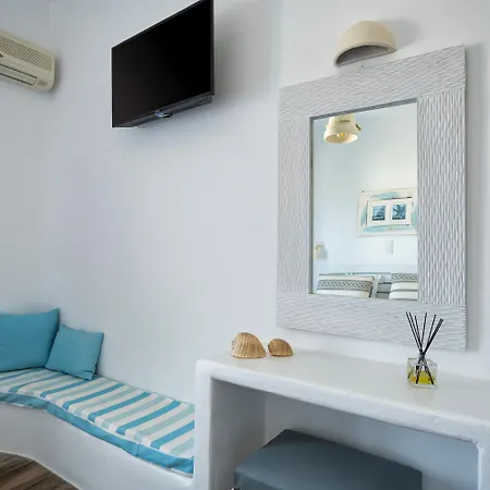 Hotel Iris Naousa (Paros)