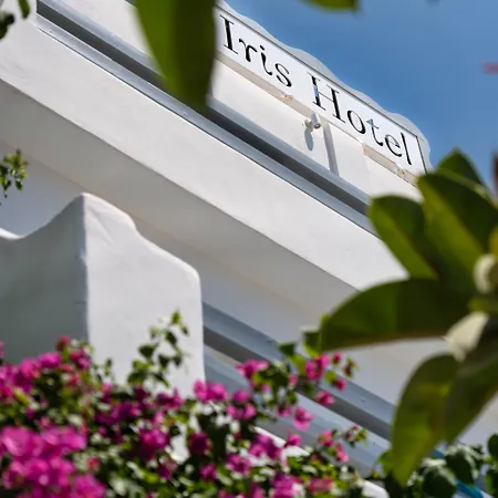Iris 3* Naousa (Paros)