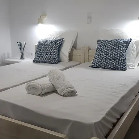 Iris Hotel
