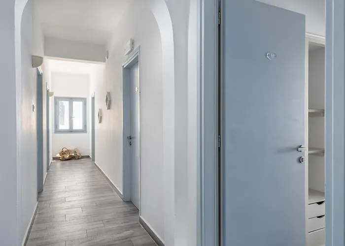 Hotel Iris Naousa (Paros)